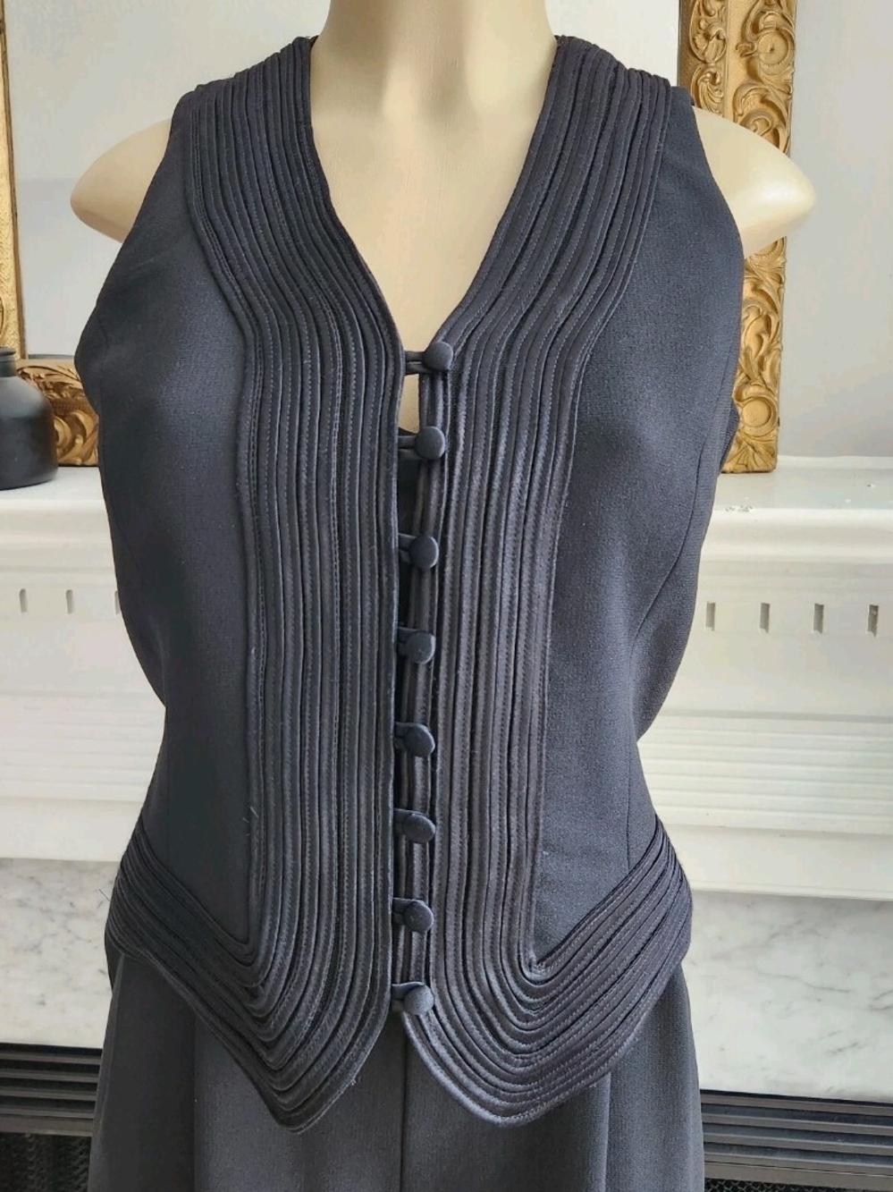Vintage 90s Black Jumpsuit Laundry by Shelli Segal Vest Cropped Leg Size 6 - Picture 6 of 10